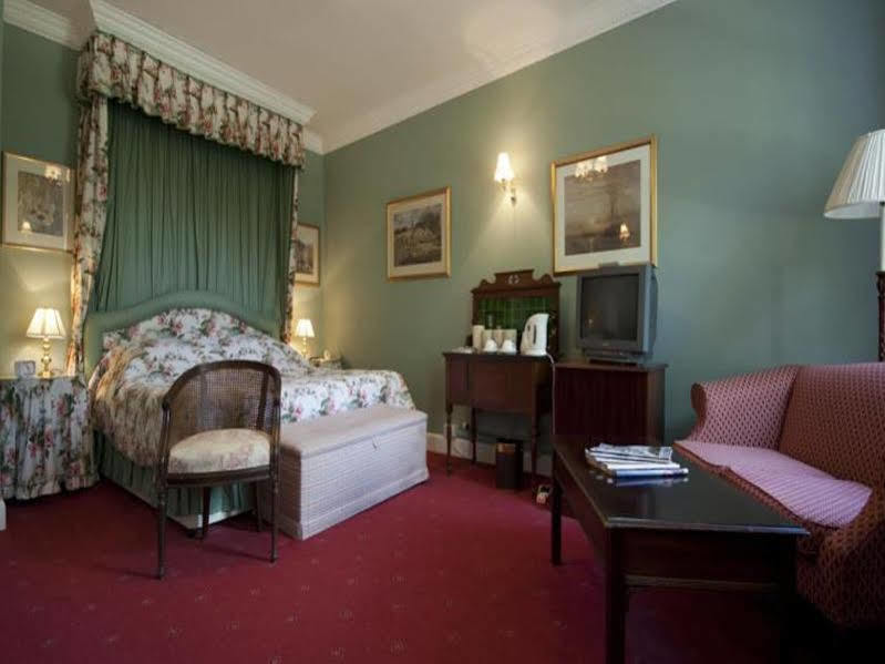 Corse Lawn House Hotel Exterior photo
