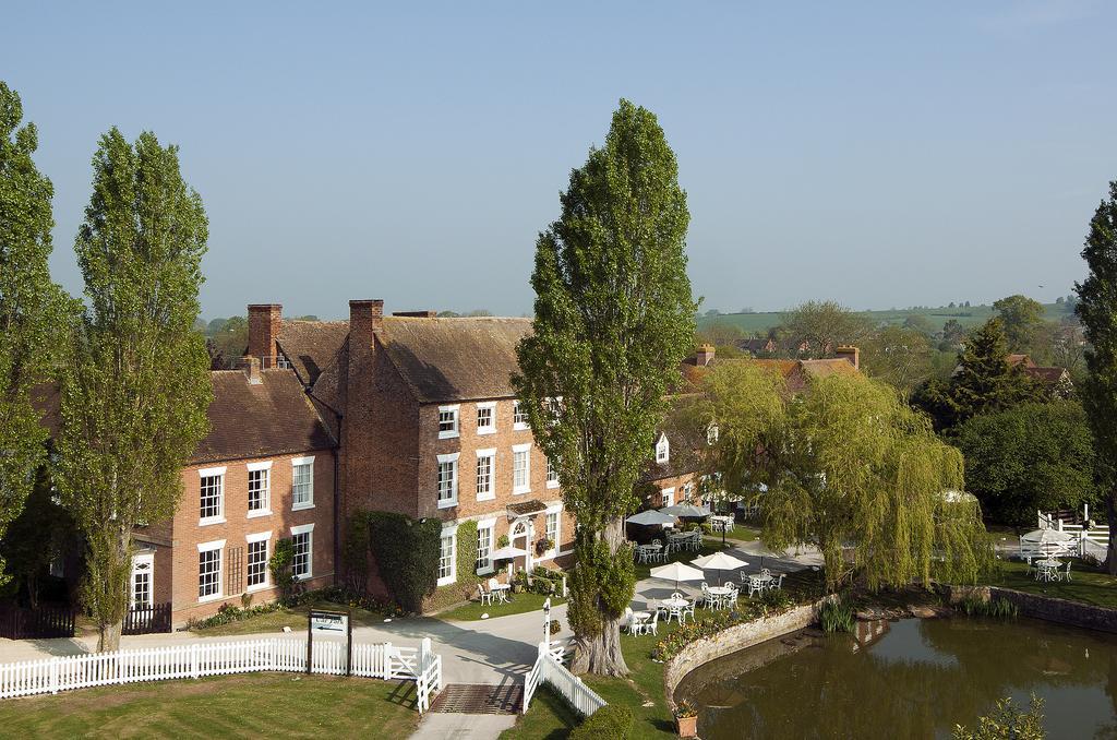 Corse Lawn House Hotel Exterior photo